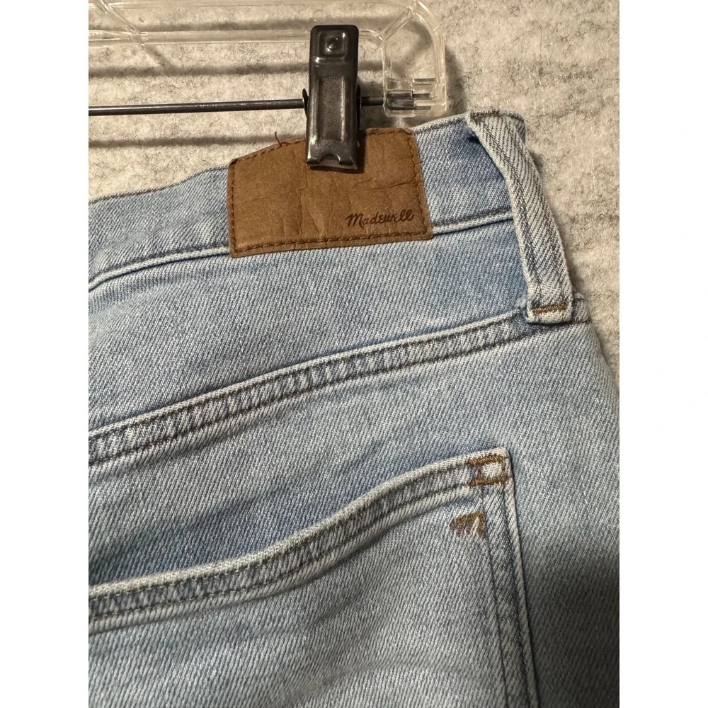 Madewell Womens Size 11 Capri Raw Hem Light Blue Distressed Worn Pants